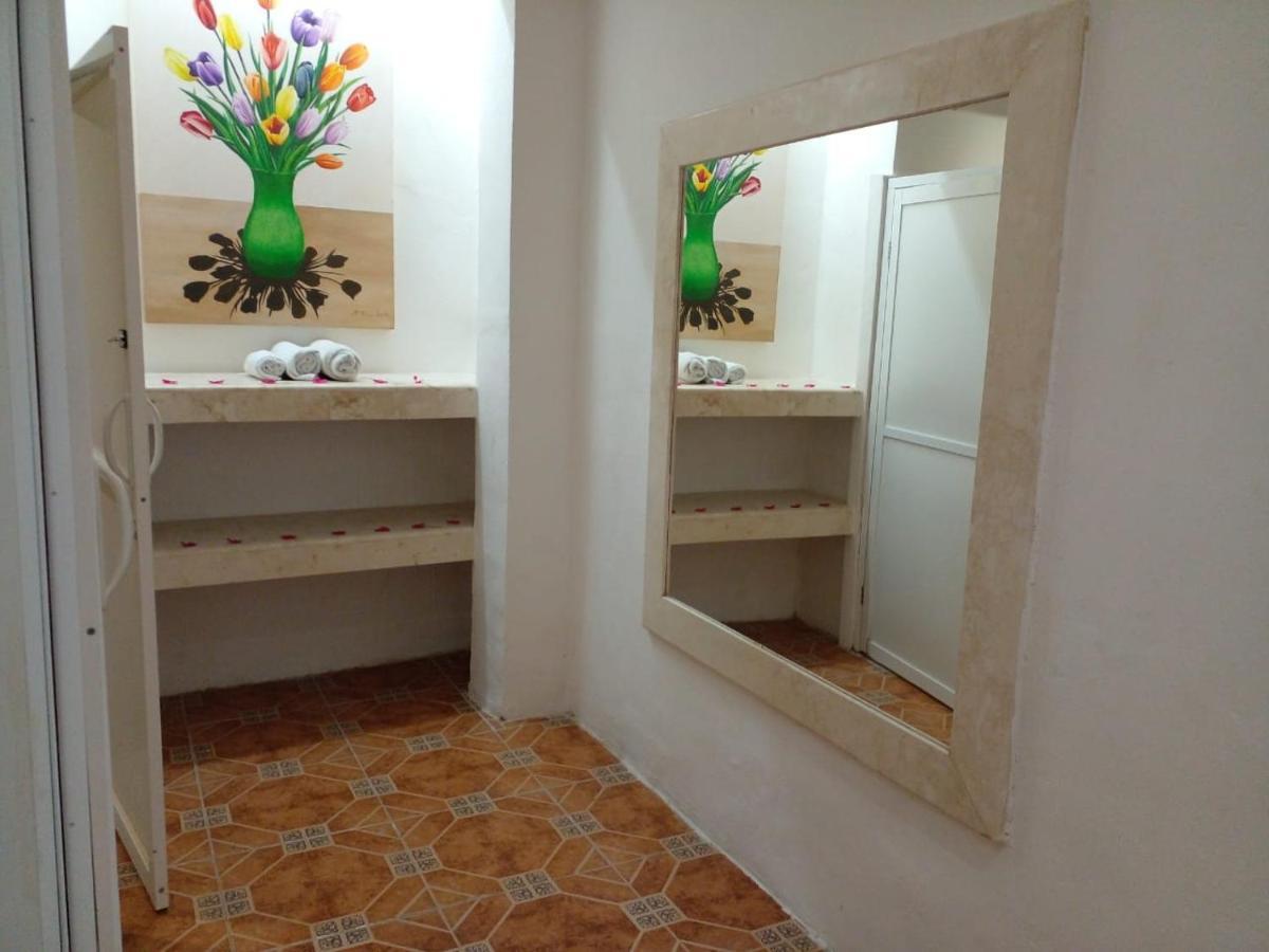 Hotel La Catedral Merida Bagian luar foto